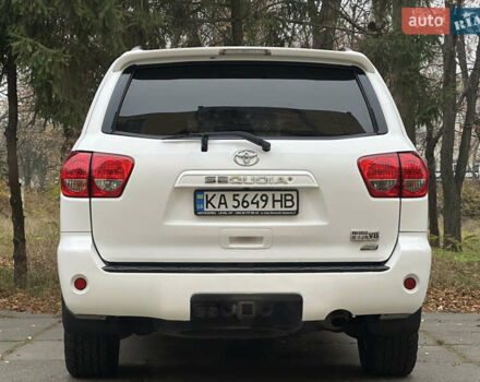 Белый Тойота Секвойя, объемом двигателя 5.7 л и пробегом 213 тыс. км за 25500 $, фото 10 на Automoto.ua