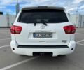 Білий Тойота Секвойя, об'ємом двигуна 5.7 л та пробігом 215 тис. км за 23500 $, фото 3 на Automoto.ua