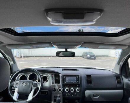 Білий Тойота Секвойя, об'ємом двигуна 5.7 л та пробігом 215 тис. км за 23500 $, фото 19 на Automoto.ua