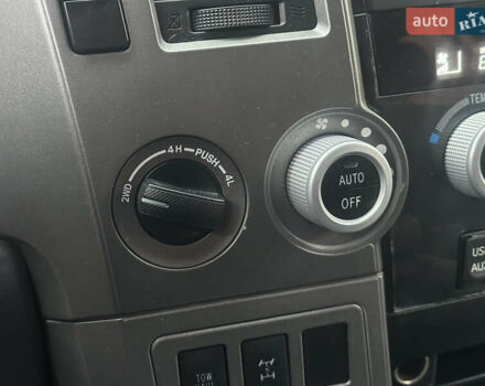 Белый Тойота Секвойя, объемом двигателя 5.7 л и пробегом 213 тыс. км за 25500 $, фото 36 на Automoto.ua