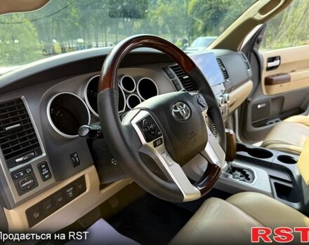 Белый Тойота Секвойя, объемом двигателя 5.7 л и пробегом 215 тыс. км за 23999 $, фото 7 на Automoto.ua