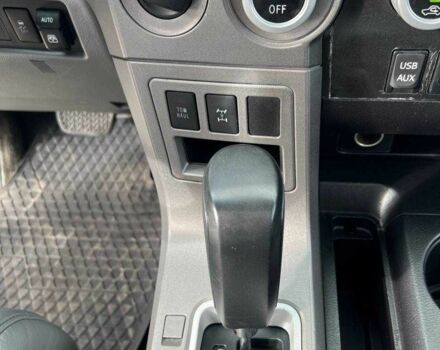 Білий Тойота Секвойя, об'ємом двигуна 5.7 л та пробігом 215 тис. км за 23500 $, фото 12 на Automoto.ua