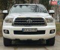 Белый Тойота Секвойя, объемом двигателя 5.7 л и пробегом 213 тыс. км за 25500 $, фото 4 на Automoto.ua