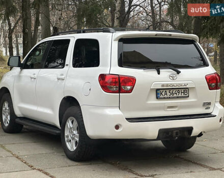 Белый Тойота Секвойя, объемом двигателя 5.7 л и пробегом 213 тыс. км за 25500 $, фото 7 на Automoto.ua