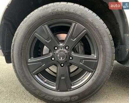 Белый Тойота Секвойя, объемом двигателя 5.7 л и пробегом 308 тыс. км за 34000 $, фото 3 на Automoto.ua