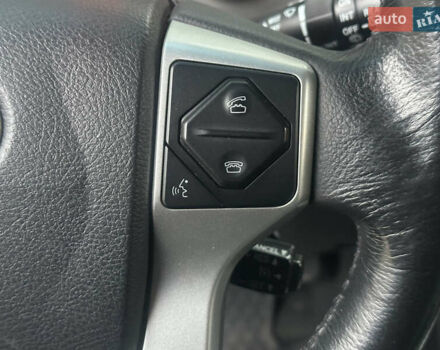 Белый Тойота Секвойя, объемом двигателя 5.7 л и пробегом 213 тыс. км за 25500 $, фото 33 на Automoto.ua