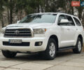 Белый Тойота Секвойя, объемом двигателя 5.7 л и пробегом 213 тыс. км за 25500 $, фото 6 на Automoto.ua