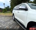 Белый Тойота Секвойя, объемом двигателя 5.7 л и пробегом 215 тыс. км за 23999 $, фото 2 на Automoto.ua