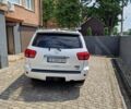 Белый Тойота Секвойя, объемом двигателя 5.66 л и пробегом 151 тыс. км за 34000 $, фото 10 на Automoto.ua