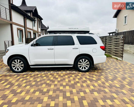 Белый Тойота Секвойя, объемом двигателя 5.7 л и пробегом 148 тыс. км за 37500 $, фото 7 на Automoto.ua