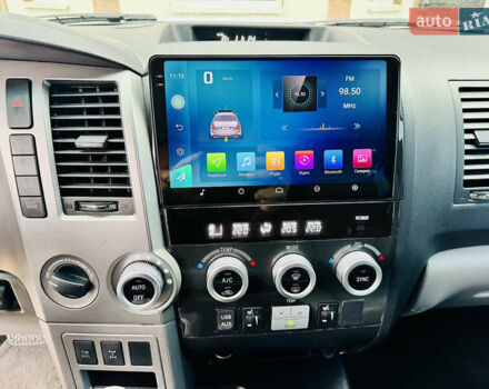 Белый Тойота Секвойя, объемом двигателя 5.7 л и пробегом 148 тыс. км за 37500 $, фото 27 на Automoto.ua