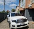 Белый Тойота Секвойя, объемом двигателя 5.66 л и пробегом 151 тыс. км за 34000 $, фото 1 на Automoto.ua