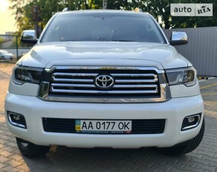 Білий Тойота Секвойя, об'ємом двигуна 5.7 л та пробігом 165 тис. км за 39800 $, фото 6 на Automoto.ua