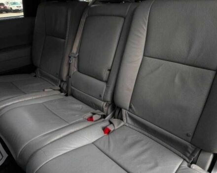 Белый Тойота Секвойя, объемом двигателя 5.7 л и пробегом 134 тыс. км за 19800 $, фото 4 на Automoto.ua