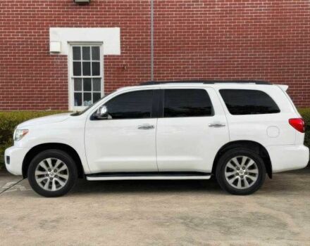 Белый Тойота Секвойя, объемом двигателя 5.7 л и пробегом 134 тыс. км за 19800 $, фото 1 на Automoto.ua