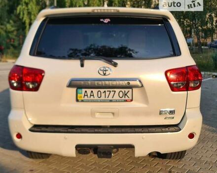 Білий Тойота Секвойя, об'ємом двигуна 5.7 л та пробігом 165 тис. км за 39800 $, фото 4 на Automoto.ua
