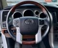 Белый Тойота Секвойя, объемом двигателя 5.66 л и пробегом 178 тыс. км за 37500 $, фото 13 на Automoto.ua