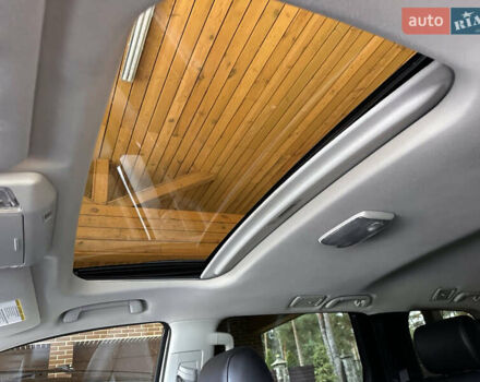 Белый Тойота Секвойя, объемом двигателя 5.66 л и пробегом 148 тыс. км за 37500 $, фото 10 на Automoto.ua