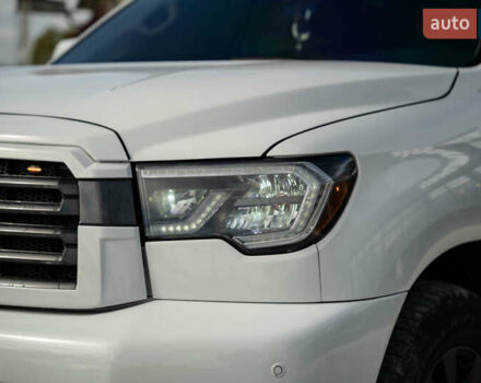 Белый Тойота Секвойя, объемом двигателя 5.66 л и пробегом 139 тыс. км за 39900 $, фото 11 на Automoto.ua