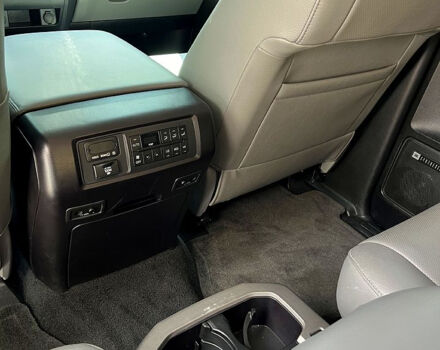 Білий Тойота Секвойя, об'ємом двигуна 5.7 л та пробігом 0 тис. км за 45000 $, фото 12 на Automoto.ua