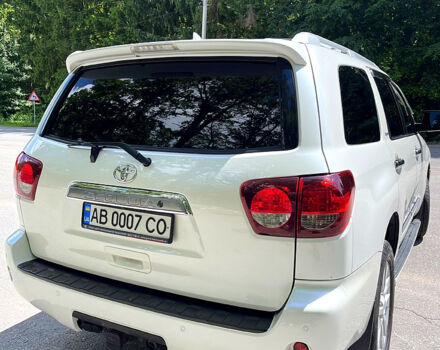 Білий Тойота Секвойя, об'ємом двигуна 5.7 л та пробігом 0 тис. км за 45000 $, фото 4 на Automoto.ua