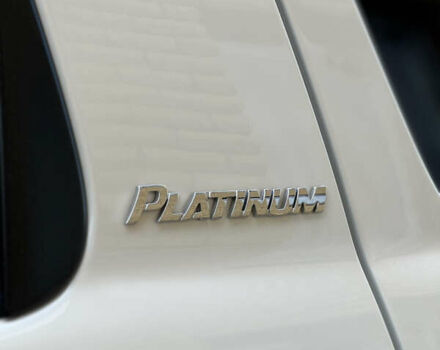 Белый Тойота Секвойя, объемом двигателя 5.7 л и пробегом 158 тыс. км за 44500 $, фото 14 на Automoto.ua