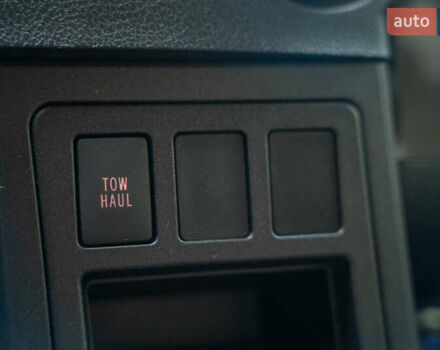 Белый Тойота Секвойя, объемом двигателя 5.66 л и пробегом 139 тыс. км за 39900 $, фото 30 на Automoto.ua