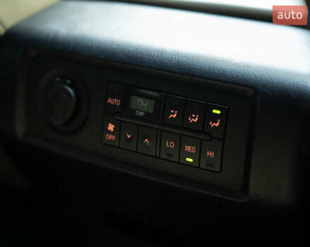 Белый Тойота Секвойя, объемом двигателя 5.66 л и пробегом 139 тыс. км за 39900 $, фото 35 на Automoto.ua