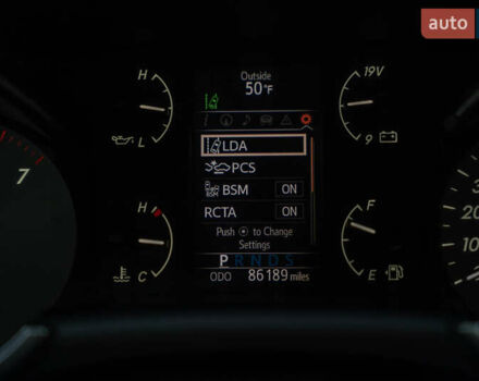 Белый Тойота Секвойя, объемом двигателя 5.66 л и пробегом 139 тыс. км за 39900 $, фото 25 на Automoto.ua