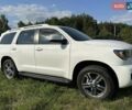 Белый Тойота Секвойя, объемом двигателя 5.66 л и пробегом 70 тыс. км за 45000 $, фото 1 на Automoto.ua