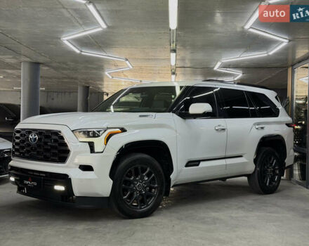 Тойота Секвойя 2023 в Одессе на Automoto.ua Белый Тойота Секвойя, объемом двигателя 3.45 л и пробегом 16 тыс. км за 113000 $, фото 6 на Automoto.ua