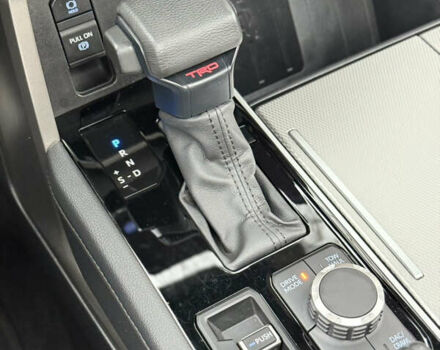 Белый Тойота Секвойя, объемом двигателя 3.45 л и пробегом 36 тыс. км за 92900 $, фото 14 на Automoto.ua