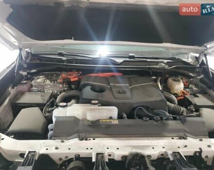 Белый Тойота Секвойя, объемом двигателя 0 л и пробегом 28 тыс. км за 90000 $, фото 10 на Automoto.ua