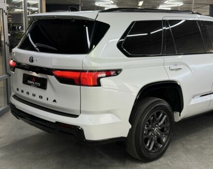 Белый Тойота Секвойя, объемом двигателя 3.5 л и пробегом 16 тыс. км за 113000 $, фото 9 на Automoto.ua