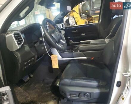 Белый Тойота Секвойя, объемом двигателя 0 л и пробегом 28 тыс. км за 90000 $, фото 6 на Automoto.ua