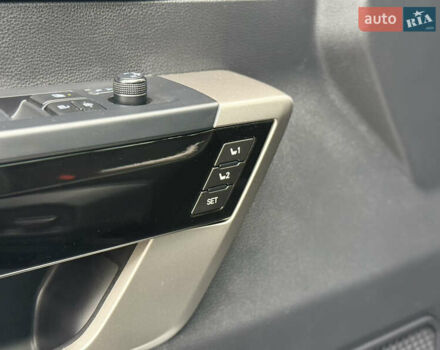 Белый Тойота Секвойя, объемом двигателя 3.45 л и пробегом 36 тыс. км за 92900 $, фото 13 на Automoto.ua