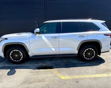 Белый Тойота Секвойя, объемом двигателя 3.4 л и пробегом 12 тыс. км за 30000 $, фото 3 на Automoto.ua