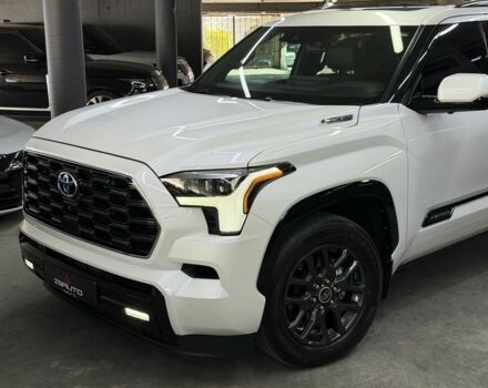 Белый Тойота Секвойя, объемом двигателя 3.5 л и пробегом 16 тыс. км за 113000 $, фото 5 на Automoto.ua