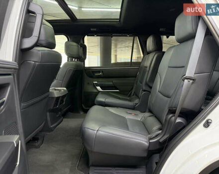 Тойота Секвойя 2023 в Одессе на Automoto.ua Белый Тойота Секвойя, объемом двигателя 3.45 л и пробегом 16 тыс. км за 113000 $, фото 23 на Automoto.ua