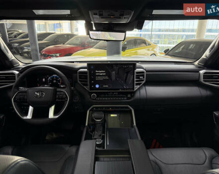 Тойота Секвойя 2023 в Одессе на Automoto.ua Белый Тойота Секвойя, объемом двигателя 3.45 л и пробегом 16 тыс. км за 113000 $, фото 25 на Automoto.ua