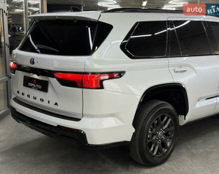 Тойота Секвойя 2023 в Одессе на Automoto.ua Белый Тойота Секвойя, объемом двигателя 3.45 л и пробегом 16 тыс. км за 113000 $, фото 15 на Automoto.ua