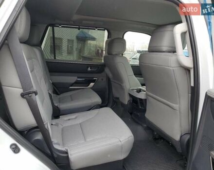 Белый Тойота Секвойя, объемом двигателя 3.4 л и пробегом 5 тыс. км за 96000 $, фото 10 на Automoto.ua