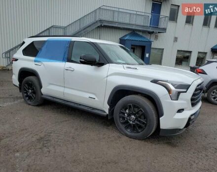 Белый Тойота Секвойя, объемом двигателя 3.4 л и пробегом 5 тыс. км за 96000 $, фото 3 на Automoto.ua