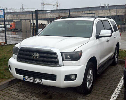 Белый Тойота Секвойя, объемом двигателя 4.66 л и пробегом 285 тыс. км за 24900 $, фото 1 на Automoto.ua