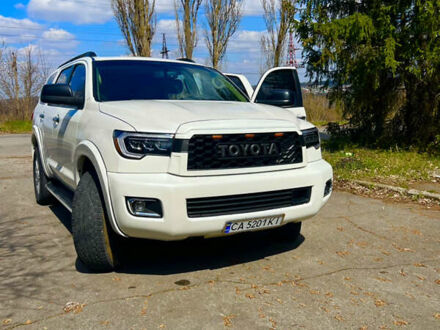 Тойота Секвойя 2012 в Умани на Automoto.ua Белый Тойота Секвойя, объемом двигателя 5.7 л и пробегом 295 тыс. км за 27300 $, фото 1 на Automoto.ua