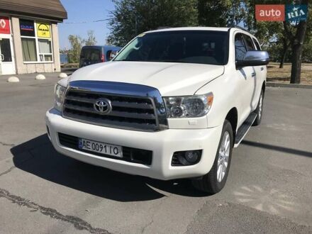 Білий Тойота Секвойя, об'ємом двигуна 5.7 л та пробігом 190 тис. км за 32000 $, фото 1 на Automoto.ua
