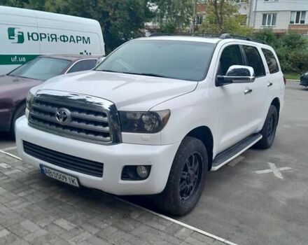 Білий Тойота Секвойя, об'ємом двигуна 5.6 л та пробігом 315 тис. км за 25000 $, фото 1 на Automoto.ua
