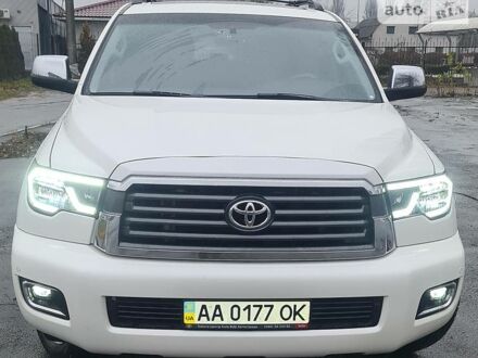 Тойота Секвойя 2016 у Києві на Automoto.ua Білий Тойота Секвойя, об'ємом двигуна 5.7 л та пробігом 145 тис. км за 39800 $, фото 1 на Automoto.ua