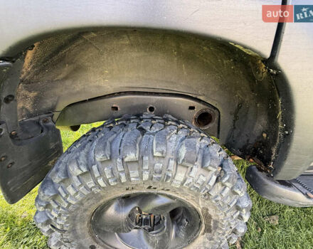 Черный Тойота Секвойя, объемом двигателя 4.7 л и пробегом 290 тыс. км за 15000 $, фото 5 на Automoto.ua