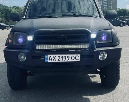 Черный Тойота Секвойя, объемом двигателя 4.7 л и пробегом 486 тыс. км за 10952 $, фото 1 на Automoto.ua